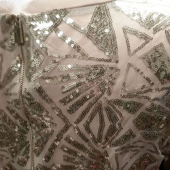 VINCE CAMUTO Gold Sequin Shift Dress Champagne EUC SZ 12 - Picture 5 of 8